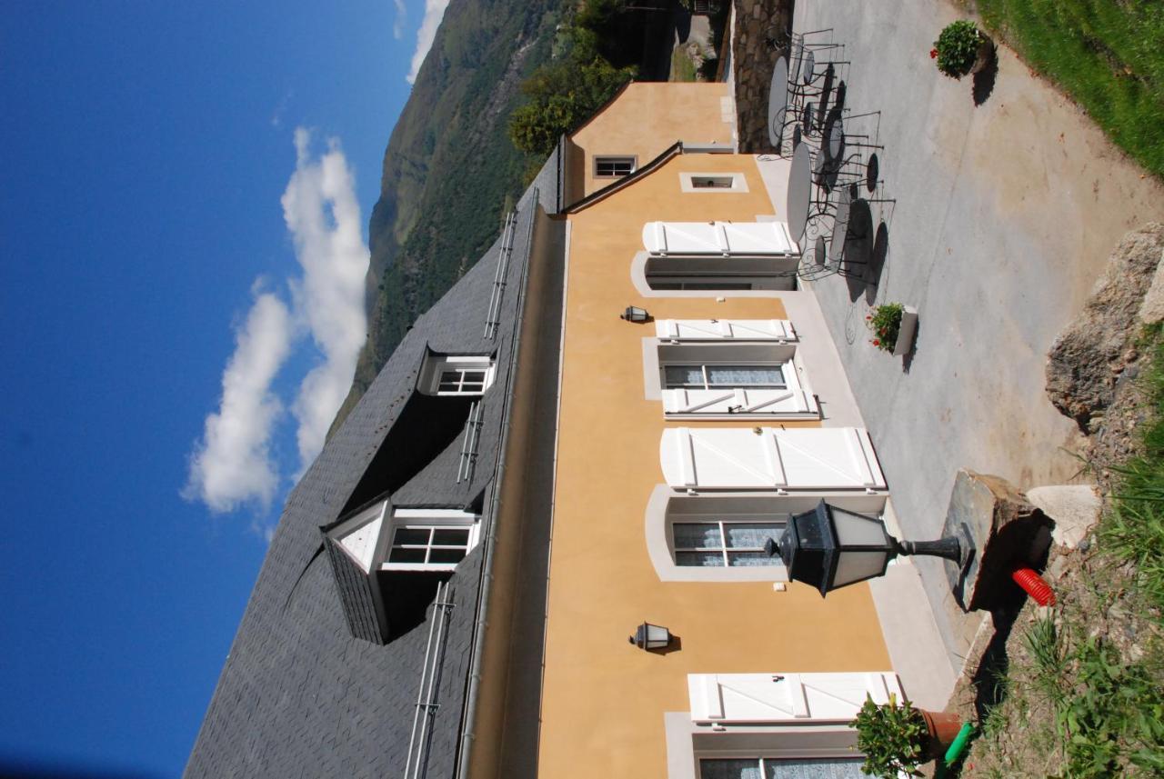 Les Gites Du Pla De Moura Luz-Saint-Sauveur Exterior photo